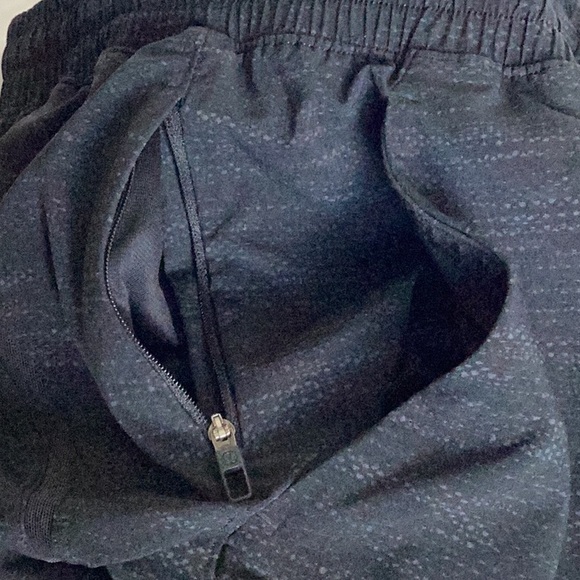 Lululemon shorts - Picture 9 of 11